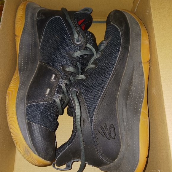 Boys steph curry size 7 - Picture 3 of 3